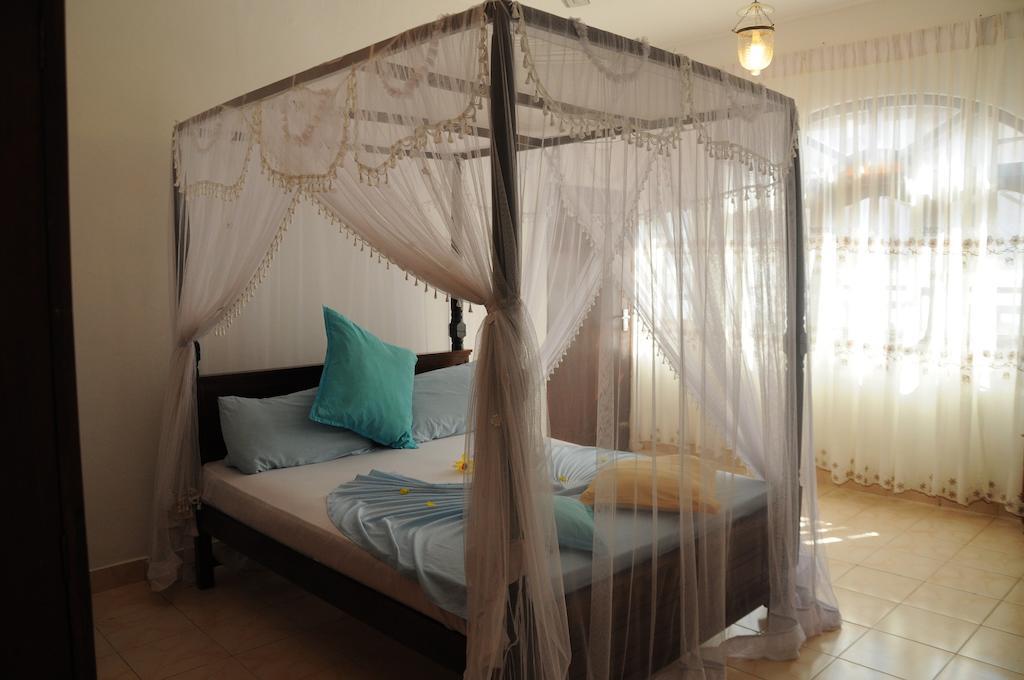 Thenu Rest Guest House Galle Ruang foto